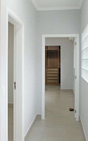 Casa de condomínio à venda com 800m², 3 quartos e 7 vagasCorredor