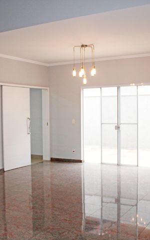 Casa de condomínio à venda com 800m², 3 quartos e 7 vagasSala