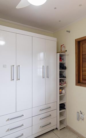Casa à venda com 129m², 3 quartos e 4 vagas Casa à venda com 129m², 3 quartos e 4 vagasQuarto 2
