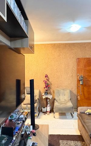 Casa à venda com 110m², 2 quartos e 2 vagas Casa à venda com 110m², 2 quartos e 2 vagasSala