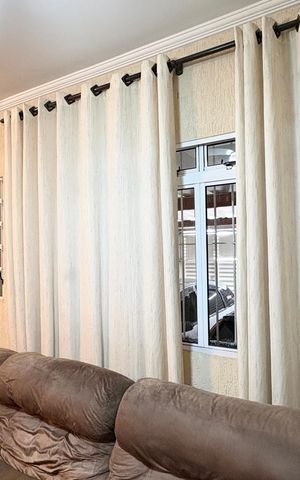 Casa à venda com 110m², 2 quartos e 2 vagas Casa à venda com 110m², 2 quartos e 2 vagasSala