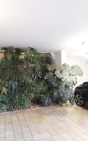 Casa para alugar com 673m², 4 quartos e 6 vagasGaragens