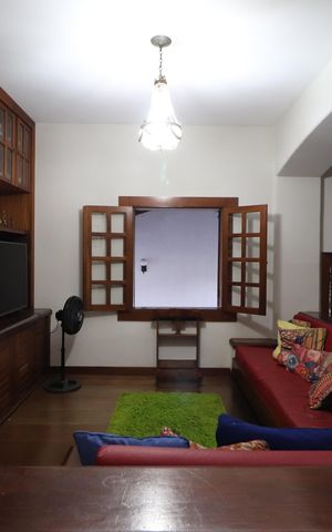 Casa para alugar com 673m², 4 quartos e 6 vagasSala de TV