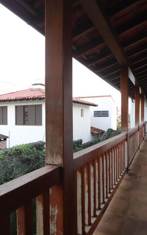 Casa para alugar com 673m², 4 quartos e 6 vagasSacada dos Quartos