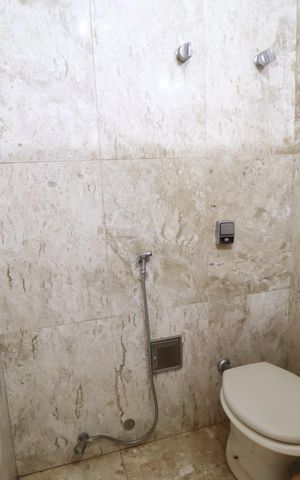 Casa para alugar com 673m², 4 quartos e 6 vagasBanheiro Social