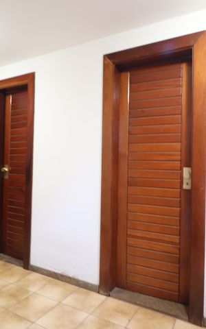 Casa para alugar com 673m², 4 quartos e 6 vagasÁrea de Serviço