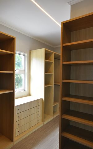 Casa à venda com 2198m², 4 quartos e 10 vagasCloset
