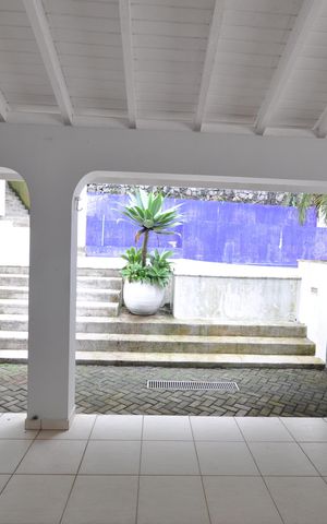 Casa à venda com 2198m², 4 quartos e 10 vagasVaranda da Sala de Estar