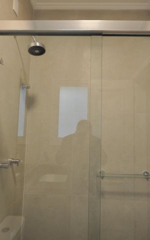 Casa à venda com 2198m², 4 quartos e 10 vagasBanheiro da Suíte 2