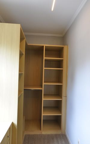 Casa à venda com 2198m², 4 quartos e 10 vagasCloset