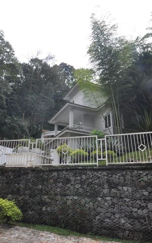Casa à venda com 2198m², 4 quartos e 10 vagasFachada