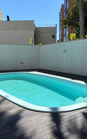 Apartamento à venda com 113m², 3 quartos e 2 vagas Apartamento à venda com 113m², 3 quartos e 2 vagasÁrea comum - Piscina