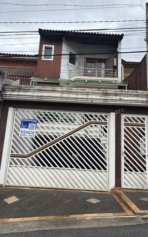 Casa à venda com 235m², 3 quartos e 5 vagasFachada 
