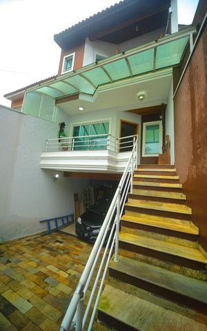 Casa à venda com 235m², 3 quartos e 5 vagasGaragem/vista interna 