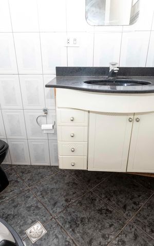 Casa para alugar com 120m², 3 quartos e 2 vagasLAVABO