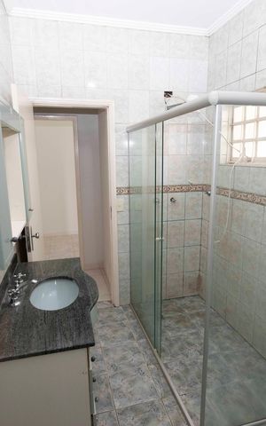 Casa para alugar com 120m², 3 quartos e 2 vagasBANHEIRO SOCIAL