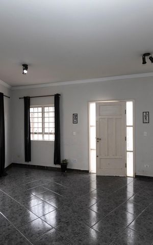 Casa para alugar com 120m², 3 quartos e 2 vagasSALA DOIS AMBIENTES