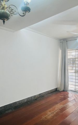 Casa à venda com 210m², 3 quartos e 2 vagas