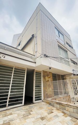Casa à venda com 210m², 3 quartos e 2 vagas