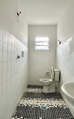 Apartamento para alugar com 72m², 2 quartos e sem vaga Apartamento para alugar com 72m², 2 quartos e sem vagaBanheiro