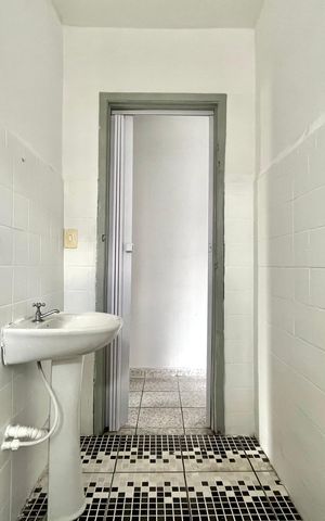 Apartamento para alugar com 72m², 2 quartos e sem vaga Apartamento para alugar com 72m², 2 quartos e sem vagaBanheiro