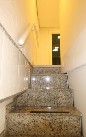 Casa para alugar com 150m², 3 quartos e 1 vagaEscada