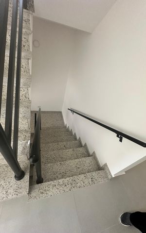 Casa à venda com 204m², 3 quartos e 4 vagasÁrea externa