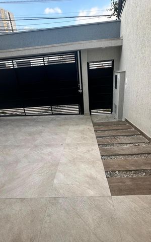 Casa à venda com 204m², 3 quartos e 4 vagasÁrea externa