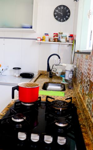 Casa para alugar com 50m², 2 quartos e 2 vagas