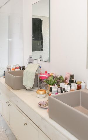 Apartamento à venda com 216m², 3 quartos e 4 vagas Apartamento à venda com 216m², 3 quartos e 4 vagasBanheiro da Suíte 1