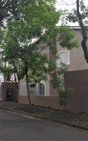 Casa à venda com 180m², 4 quartos e 4 vagas