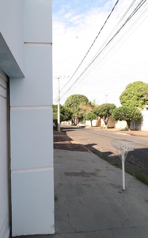 Casa para alugar com 70m², 2 quartos e 1 vagaPlaquinha