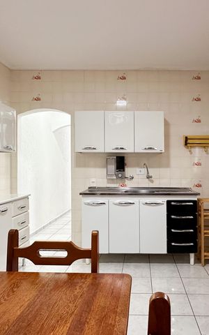 Casa para alugar com 133m², 2 quartos e 3 vagas Casa para alugar com 133m², 2 quartos e 3 vagasCozinha