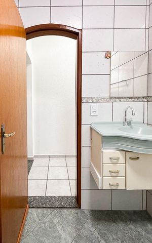 Casa para alugar com 133m², 2 quartos e 3 vagas Casa para alugar com 133m², 2 quartos e 3 vagasBanheiro Social