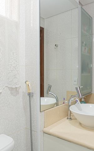 Apartamento à venda com 100m², 3 quartos e 1 vaga Apartamento à venda com 100m², 3 quartos e 1 vagaBanheiro da Suíte