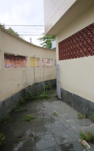 Casa para alugar com 160m², 2 quartos e 5 vagasQuintal -  frente