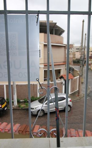 Casa para alugar com 160m², 2 quartos e 5 vagasPlaca