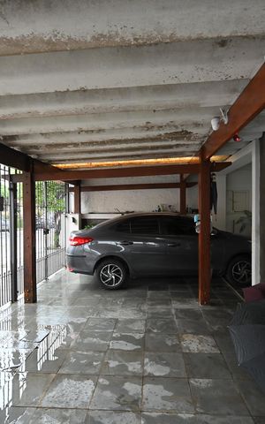 Casa à venda com 255m², 3 quartos e 3 vagasGaragem