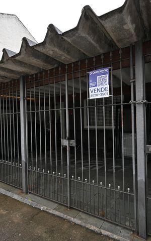 Casa à venda com 255m², 3 quartos e 3 vagasFachada