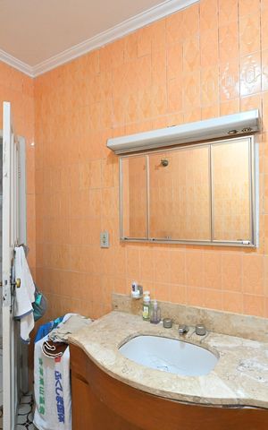 Casa à venda com 255m², 3 quartos e 3 vagasBanheiro Social