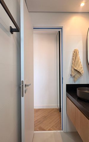 Apartamento à venda com 117m², 3 quartos e 2 vagas Apartamento à venda com 117m², 3 quartos e 2 vagasBanheiro da Suíte 1