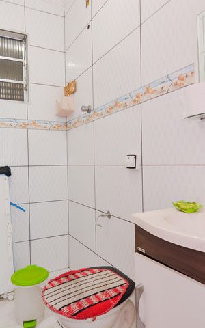Casa à venda com 200m², 2 quartos e 2 vagasBanheiro Social 2