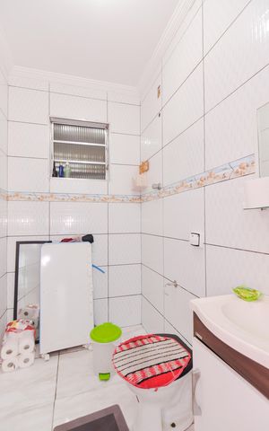 Casa à venda com 200m², 2 quartos e 2 vagasBanheiro Social 2