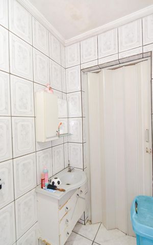Casa à venda com 200m², 2 quartos e 2 vagasBanheiro Social 1