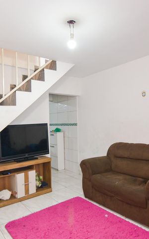Casa à venda com 200m², 2 quartos e 2 vagasSala