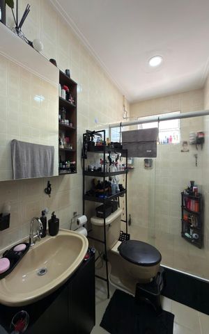 Apartamento à venda com 56m², 2 quartos e 1 vaga Apartamento à venda com 56m², 2 quartos e 1 vagaBanheiro Social
