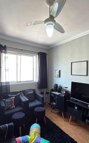 Apartamento à venda com 56m², 2 quartos e 1 vaga Apartamento à venda com 56m², 2 quartos e 1 vagaSala