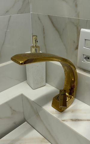 Apartamento para alugar com 77m², 2 quartos e 2 vagas Apartamento para alugar com 77m², 2 quartos e 2 vagasBanheiro