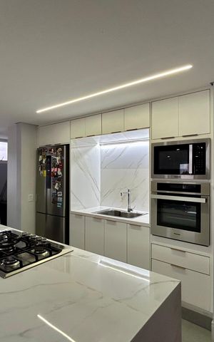 Apartamento para alugar com 77m², 2 quartos e 2 vagas Apartamento para alugar com 77m², 2 quartos e 2 vagasCozinha