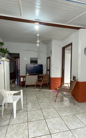 Casa à venda com 200m², 3 quartos e 2 vagas